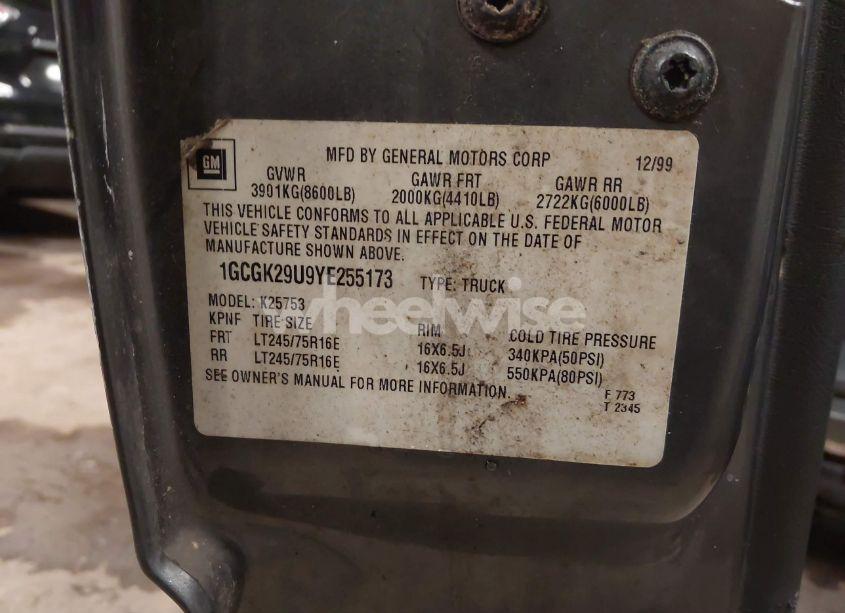 Photo 9 of 2000 Chevrolet Silverado 2500 LT (VIN 1GCGK29U9YE255173)