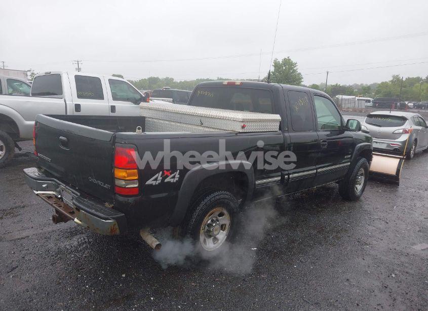 Photo 4 of 2000 Chevrolet Silverado 2500 LS (VIN 1GCGK29UXYE135561)