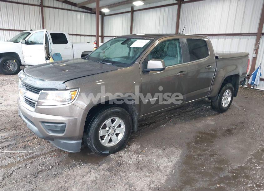 Photo 2 of 2015 Chevrolet Colorado WT (VIN 1GCGSAE34F1270479)
