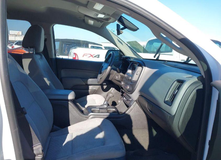 Photo 5 of 2015 Chevrolet Colorado WT (VIN 1GCGSAE36F1261881)