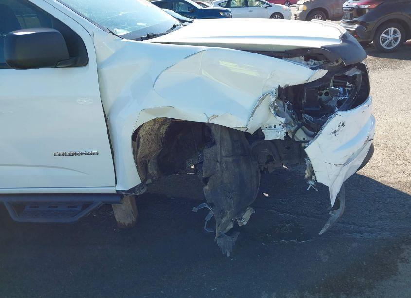 Photo 18 of 2015 Chevrolet Colorado WT (VIN 1GCGSAEAXF1262630)