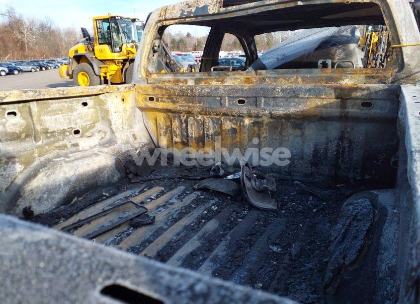 Photo 12 of 2015 Chevrolet Colorado LT (VIN 1GCGSBE3XF1230266)