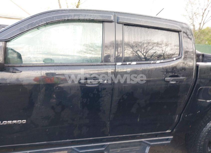 Photo 14 of 2015 Chevrolet Colorado LT (VIN 1GCGSBE3XF1247391)