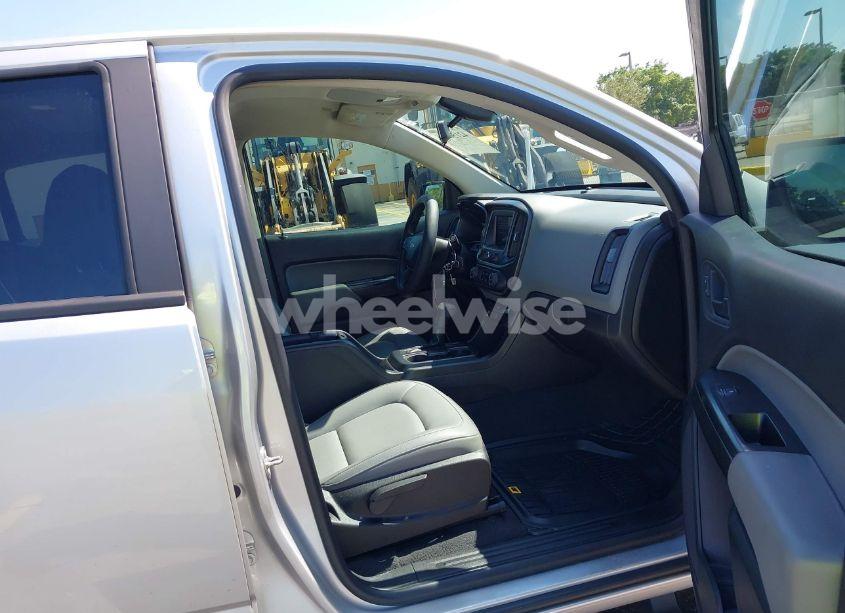 Photo 5 of 2020 Chevrolet Colorado 2WD SHORT BOX WT (VIN 1GCGSBEA1L1105425)