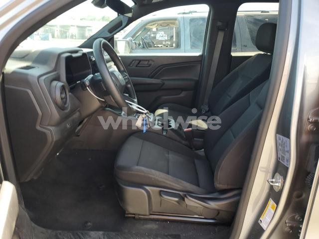 Photo 2 of 2023 CHEVROLET COLORADO N/A (VIN 1GCGSBEC0P1178373)