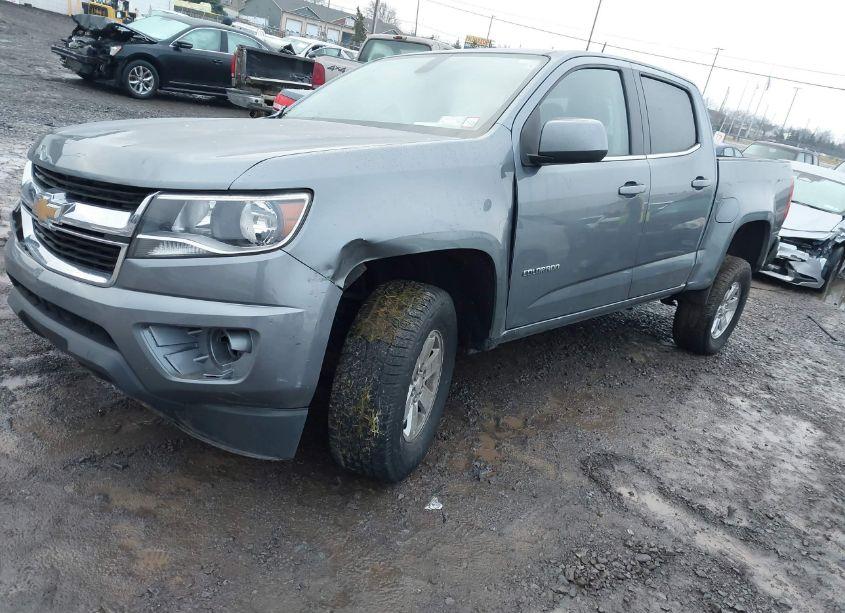 Photo 2 of 2019 Chevrolet Colorado WT (VIN 1GCGSBEN4K1177530)