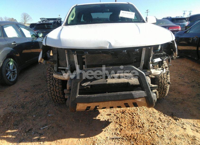 Photo 6 of 2018 Chevrolet Colorado WT (VIN 1GCGSBENXJ1318129)