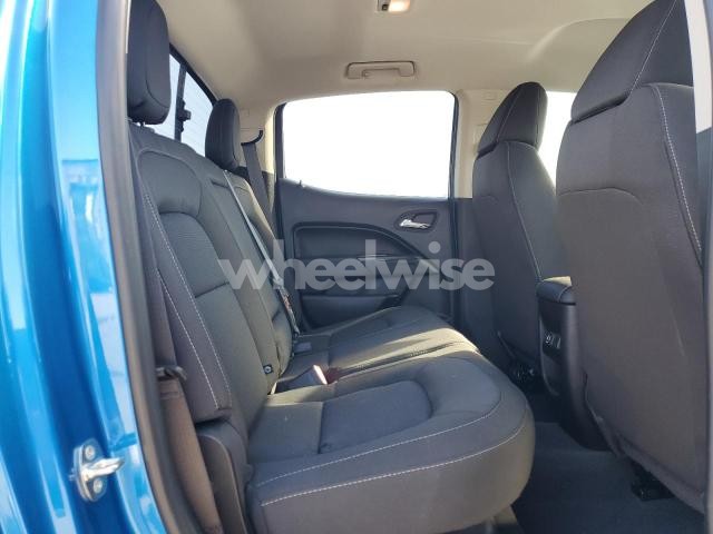 Photo 2 of 2022 CHEVROLET COLORADO LT (VIN 1GCGSCEN0N1324744)