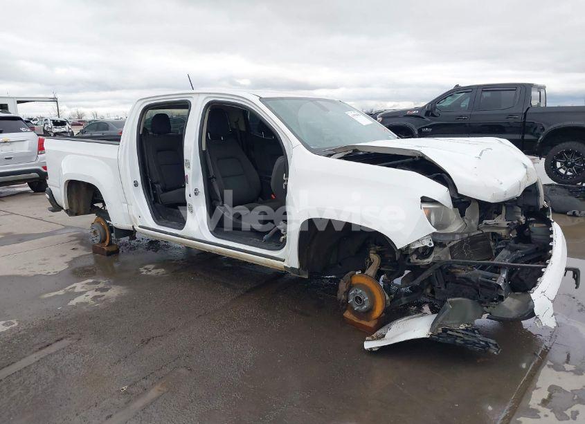 Photo 18 of 2019 Chevrolet Colorado LT (VIN 1GCGSCEN2K1241599)