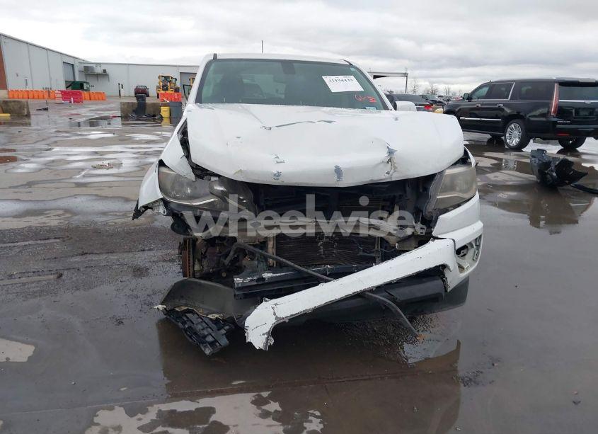 Photo 6 of 2019 Chevrolet Colorado LT (VIN 1GCGSCEN2K1241599)
