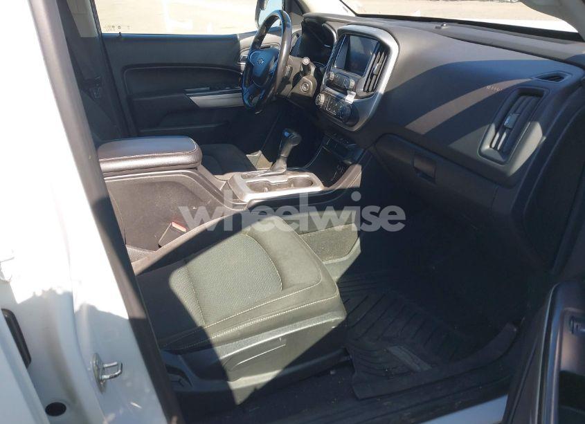 Photo 5 of 2019 Chevrolet Colorado LT (VIN 1GCGSCEN4K1117110)