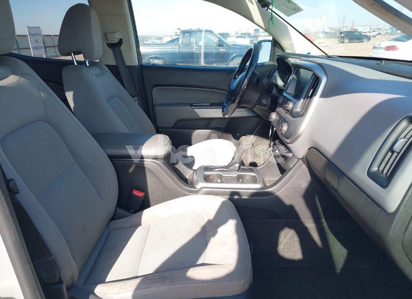 Photo 5 of 2018 Chevrolet Colorado LT (VIN 1GCGSCEN5J1300840)