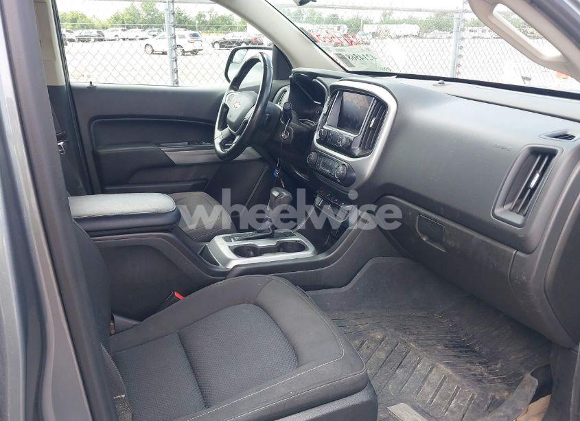 Photo 5 of 2019 Chevrolet Colorado LT (VIN 1GCGSCEN5K1126690)