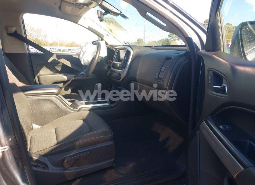 Photo 5 of 2019 Chevrolet Colorado LT (VIN 1GCGSCEN5K1259806)