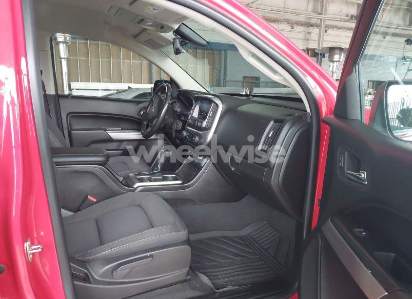 Photo 5 of 2019 Chevrolet Colorado LT (VIN 1GCGSCEN6K1170374)