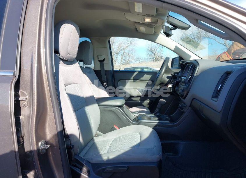 Photo 5 of 2016 Chevrolet Colorado WT (VIN 1GCGTBE39G1310334)