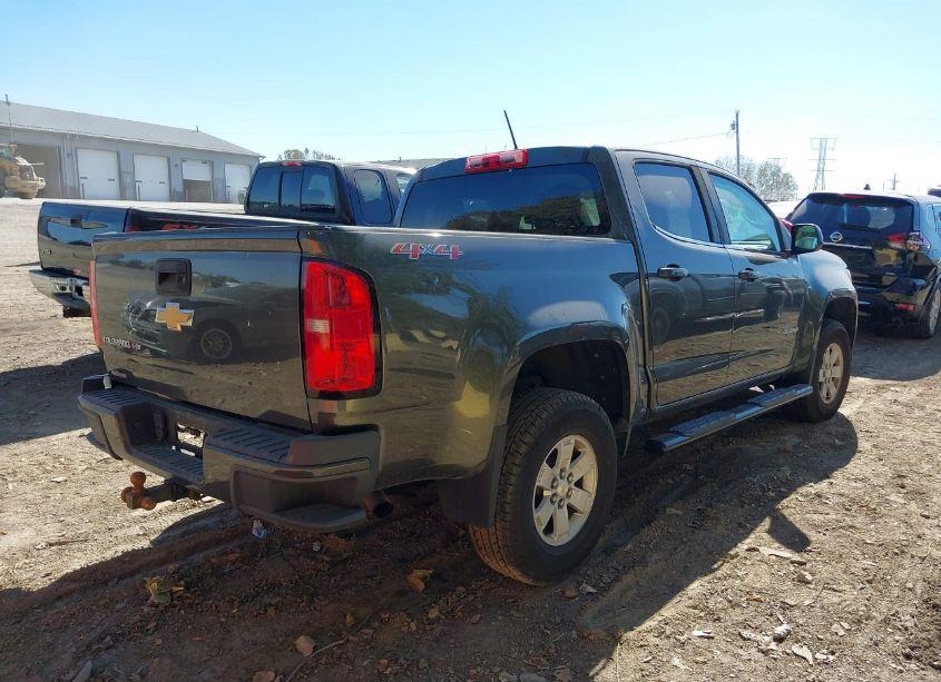 Photo 4 of 2018 Chevrolet Colorado WT (VIN 1GCGTBEN1J1153830)