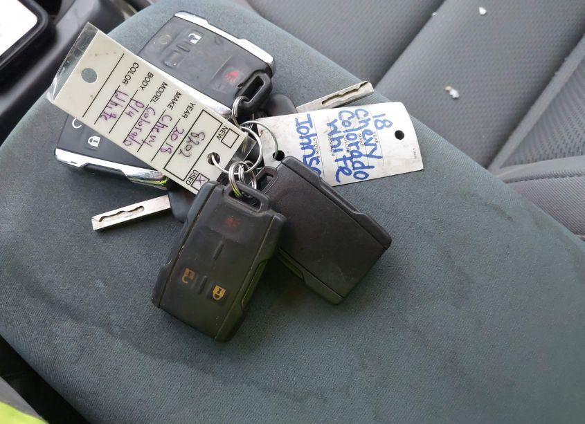 Photo 11 of 2018 Chevrolet Colorado WT (VIN 1GCGTBEN3J1200260)