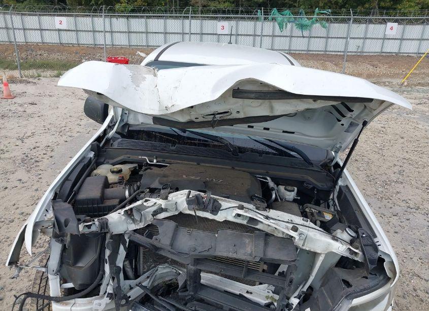 Photo 10 of 2019 Chevrolet Colorado WT (VIN 1GCGTBEN3K1176463)