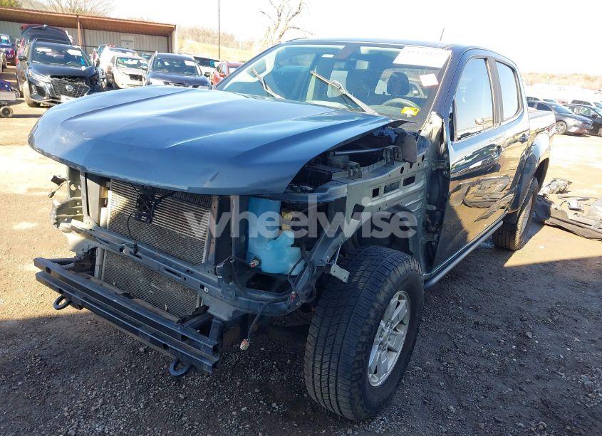 Photo 2 of 2019 Chevrolet Colorado WT (VIN 1GCGTBEN9K1249836)