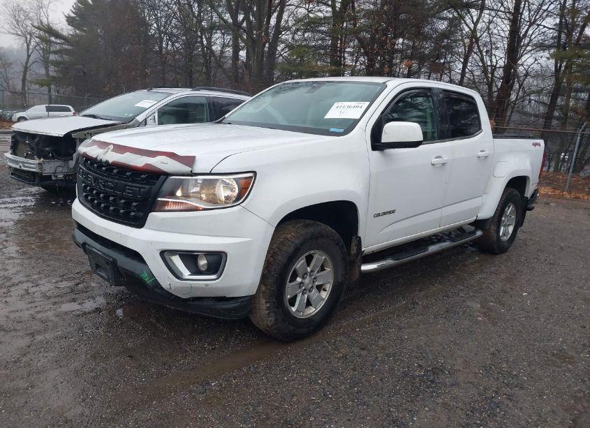 Photo 2 of 2019 Chevrolet Colorado WT (VIN 1GCGTBENXK1197410)