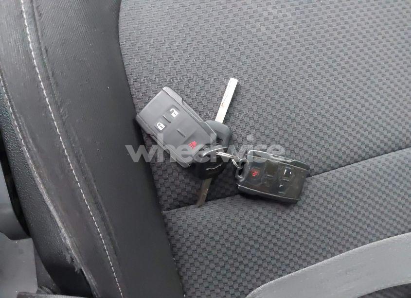 Photo 11 of 2016 Chevrolet Colorado LT (VIN 1GCGTCE35G1268833)