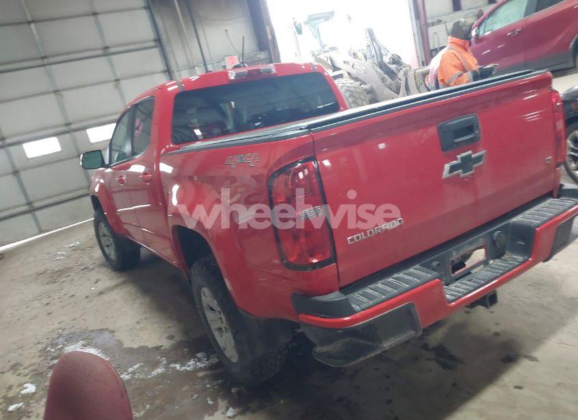 Photo 3 of 2016 Chevrolet Colorado LT (VIN 1GCGTCE35G1268833)