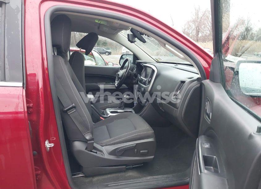 Photo 5 of 2018 Chevrolet Colorado LT (VIN 1GCGTCEN0J1236655)