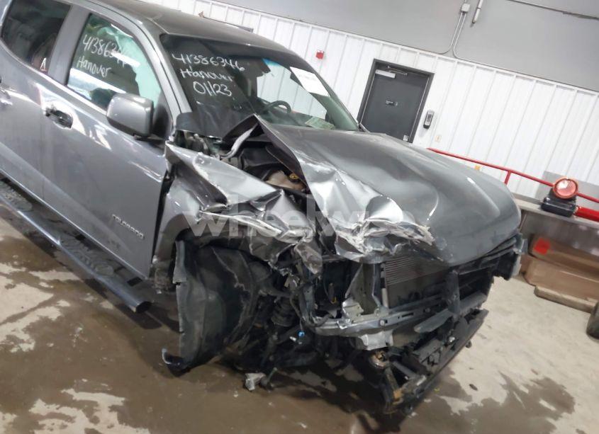 Photo 6 of 2019 Chevrolet Colorado LT (VIN 1GCGTCEN0K1113083)