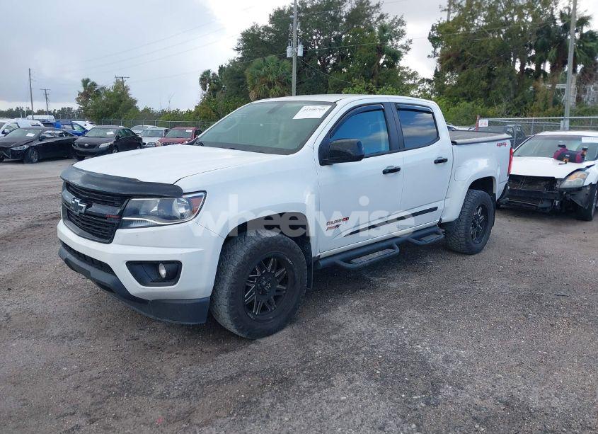 Photo 2 of 2019 Chevrolet Colorado LT (VIN 1GCGTCEN0K1275182)