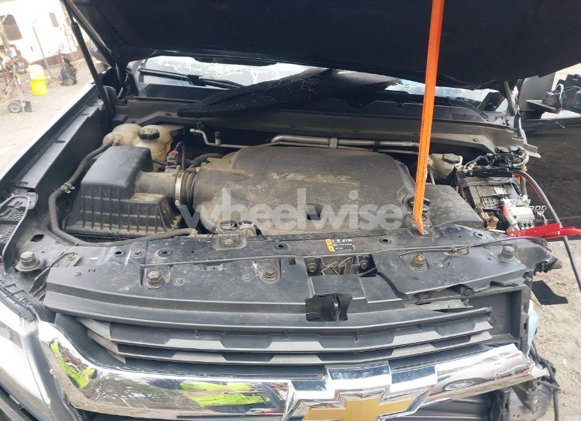 Photo 10 of 2018 Chevrolet Colorado LT (VIN 1GCGTCEN2J1134404)