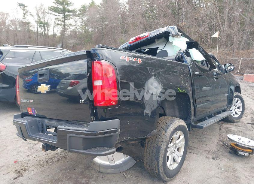 Photo 4 of 2018 Chevrolet Colorado LT (VIN 1GCGTCEN2J1134404)