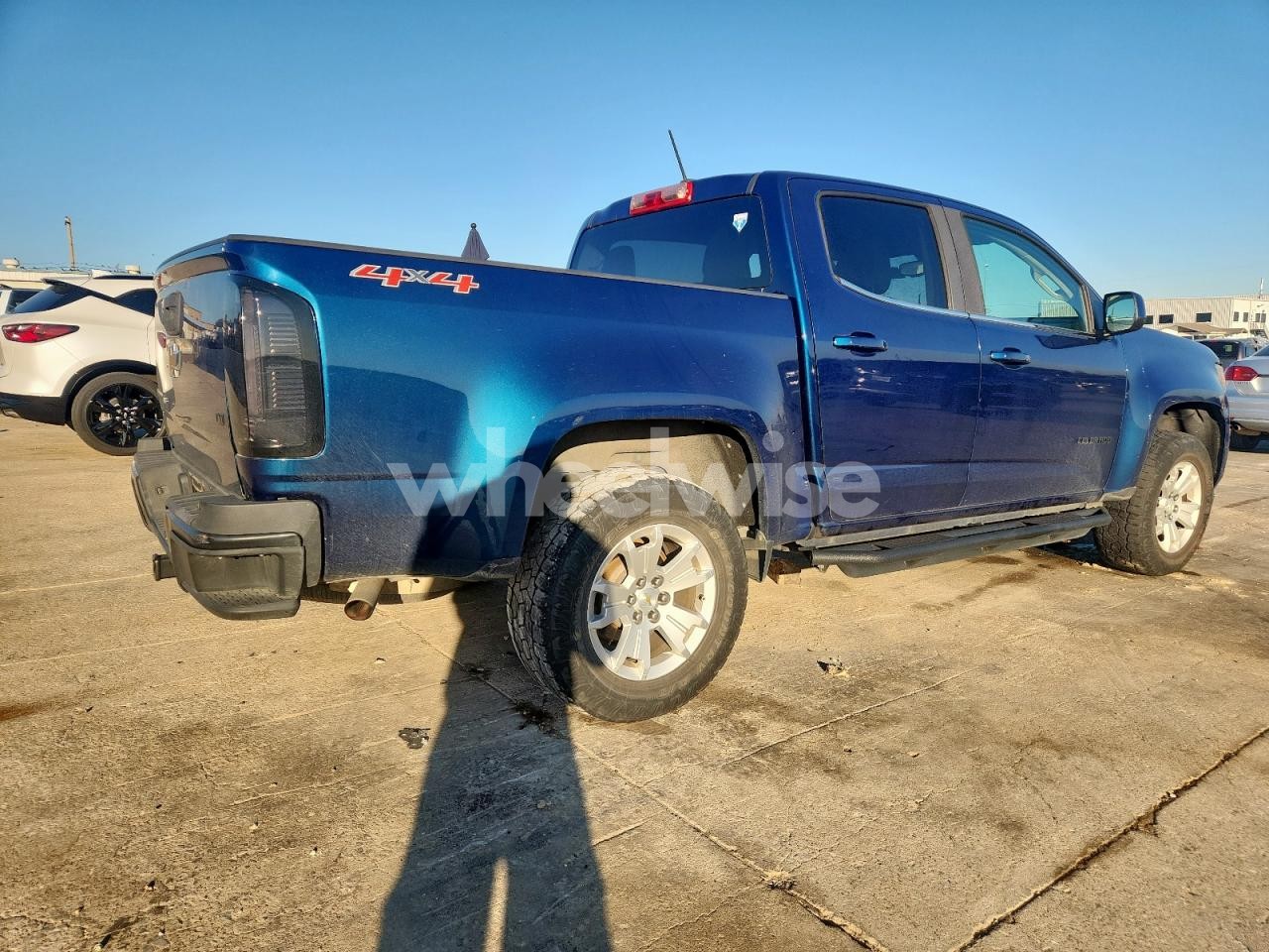 Photo 3 of 2019 CHEVROLET COLORADO LT (VIN 1GCGTCEN5K1102645)