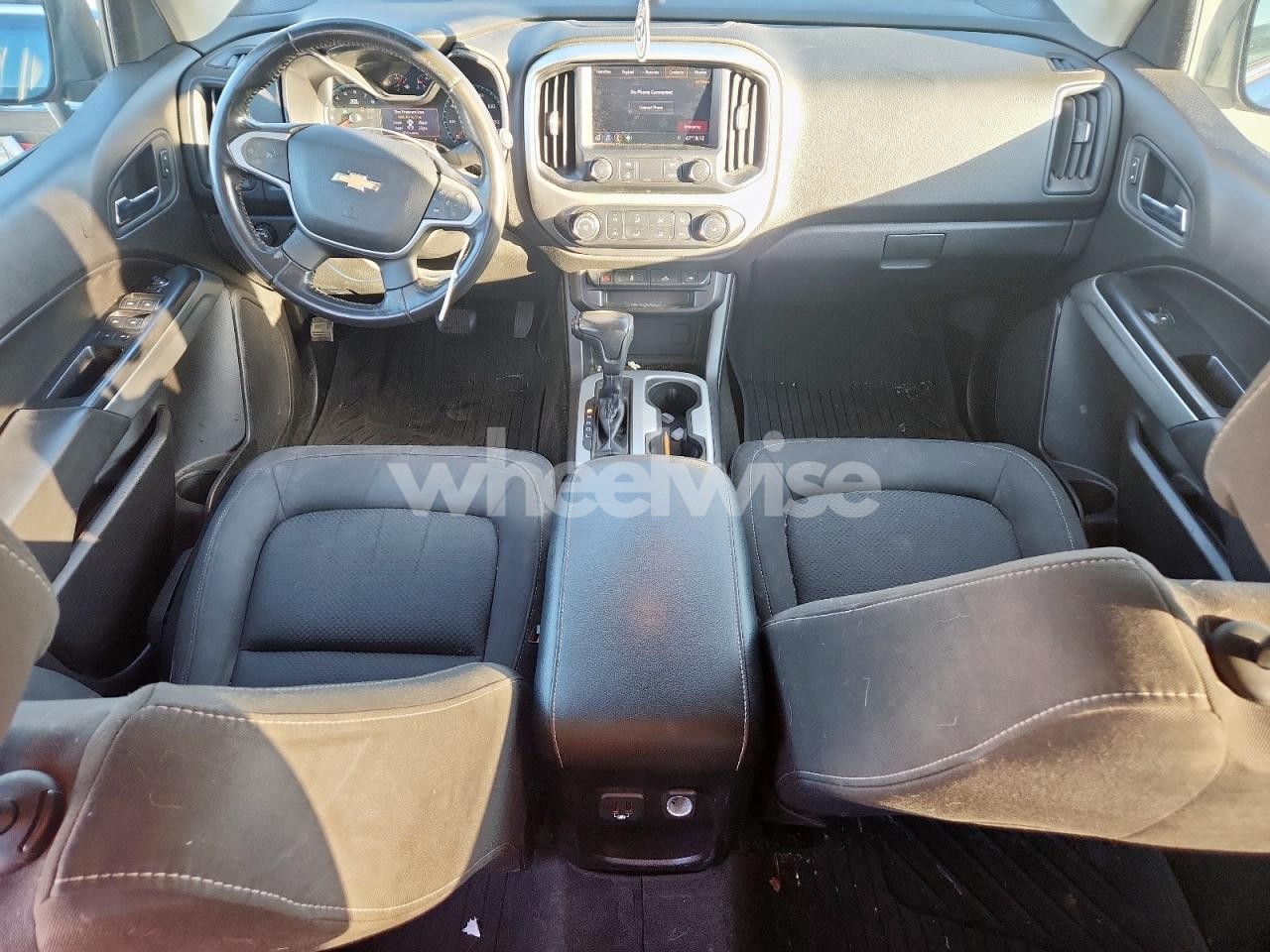 Photo 8 of 2019 CHEVROLET COLORADO LT (VIN 1GCGTCEN5K1102645)