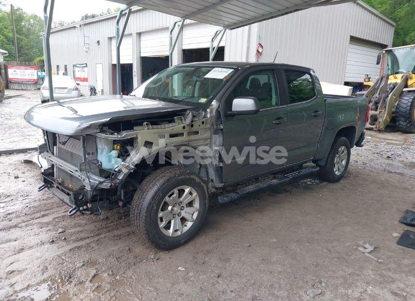 Photo 2 of 2018 Chevrolet Colorado LT (VIN 1GCGTCEN6J1146104)