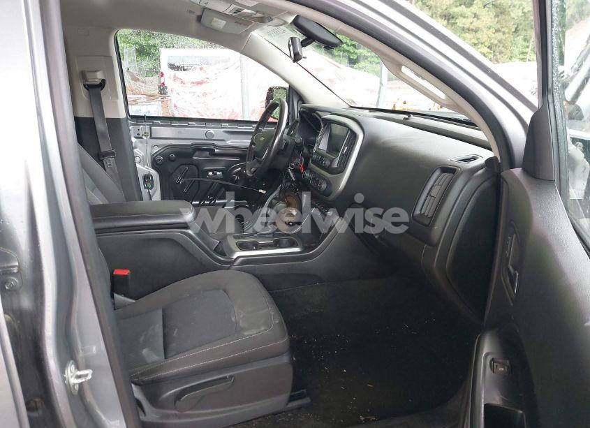 Photo 5 of 2018 Chevrolet Colorado LT (VIN 1GCGTCEN6J1146104)