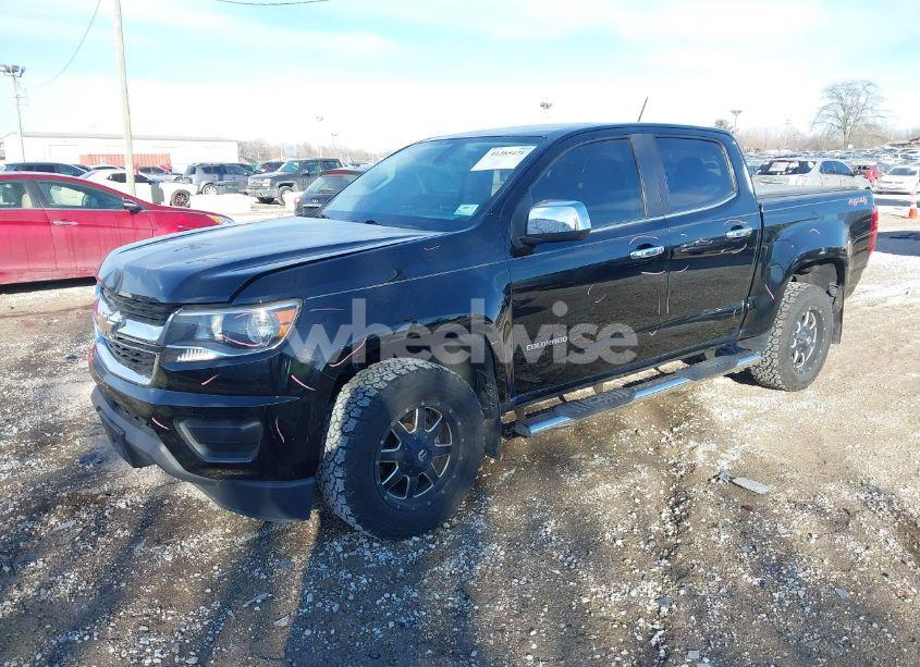 Photo 2 of 2018 Chevrolet Colorado LT (VIN 1GCGTCEN6J1289988)