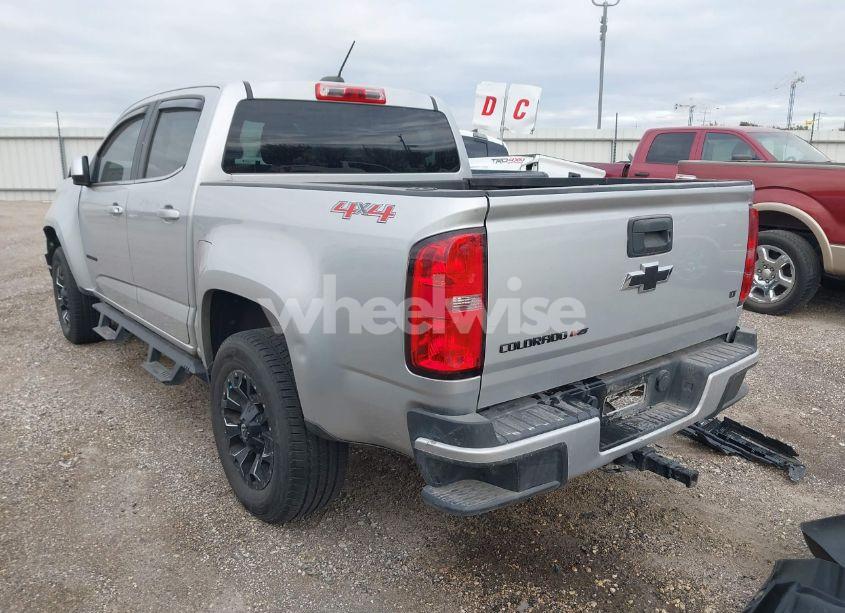 Photo 3 of 2020 Chevrolet Colorado 4WD SHORT BOX LT (VIN 1GCGTCEN6L1202786)