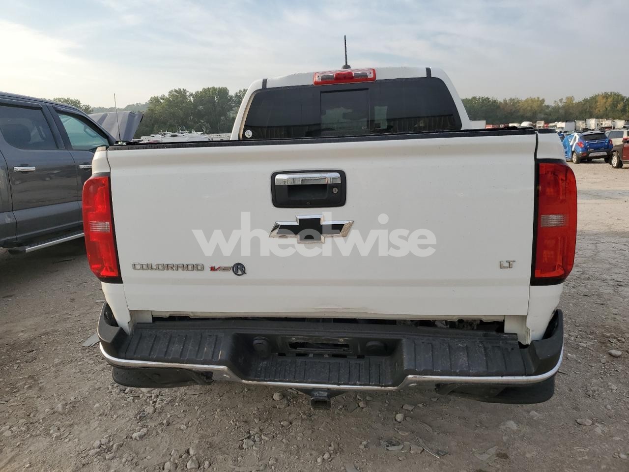 Photo 6 of 2019 CHEVROLET COLORADO LT (VIN 1GCGTCEN7K1181493)