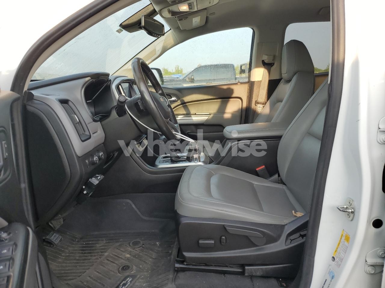 Photo 7 of 2019 CHEVROLET COLORADO LT (VIN 1GCGTCEN7K1181493)