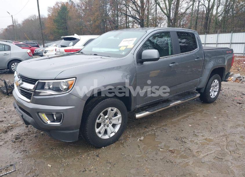 Photo 2 of 2019 Chevrolet Colorado LT (VIN 1GCGTCENXK1158774)