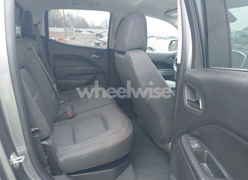 Photo 8 of 2019 Chevrolet Colorado LT (VIN 1GCGTCENXK1158774)