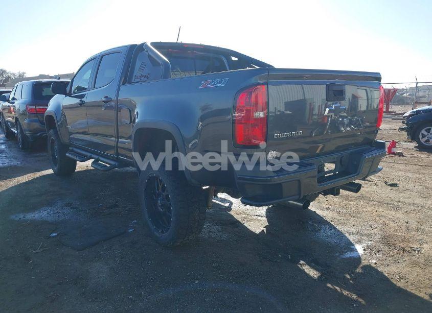 Photo 3 of 2016 Chevrolet Colorado Z71 (VIN 1GCGTDE35G1281863)