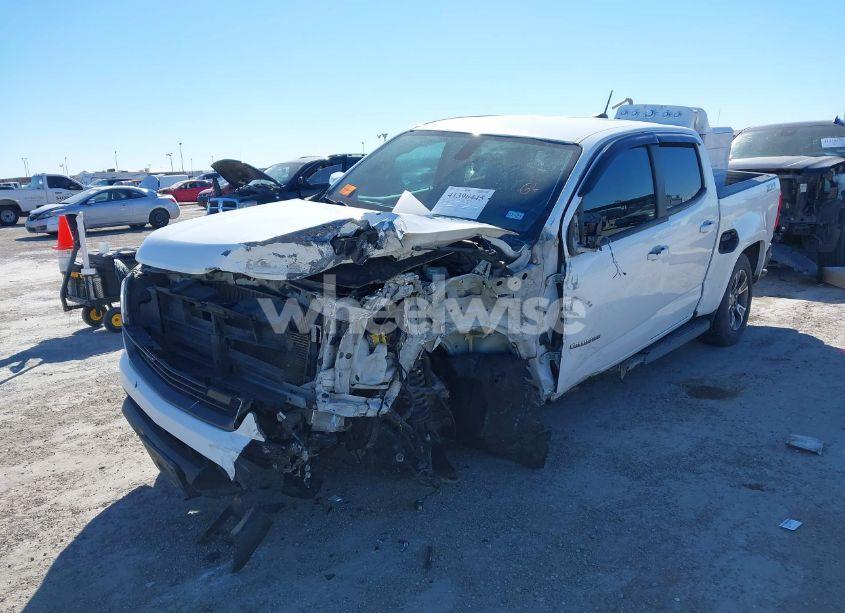 Photo 2 of 2019 Chevrolet Colorado Z71 (VIN 1GCGTDEN0K1124722)