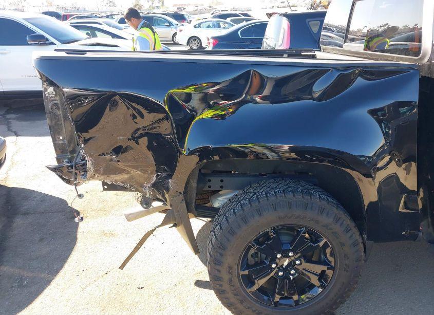 Photo 6 of 2022 Chevrolet Colorado 4WD SHORT BOX Z71 (VIN 1GCGTDEN0N1192197)