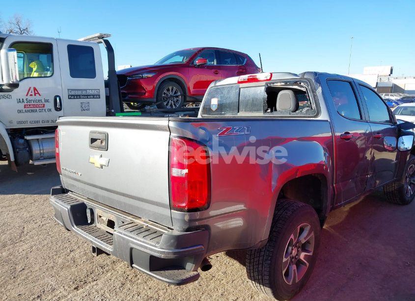 Photo 4 of 2018 Chevrolet Colorado Z71 (VIN 1GCGTDEN1J1153905)