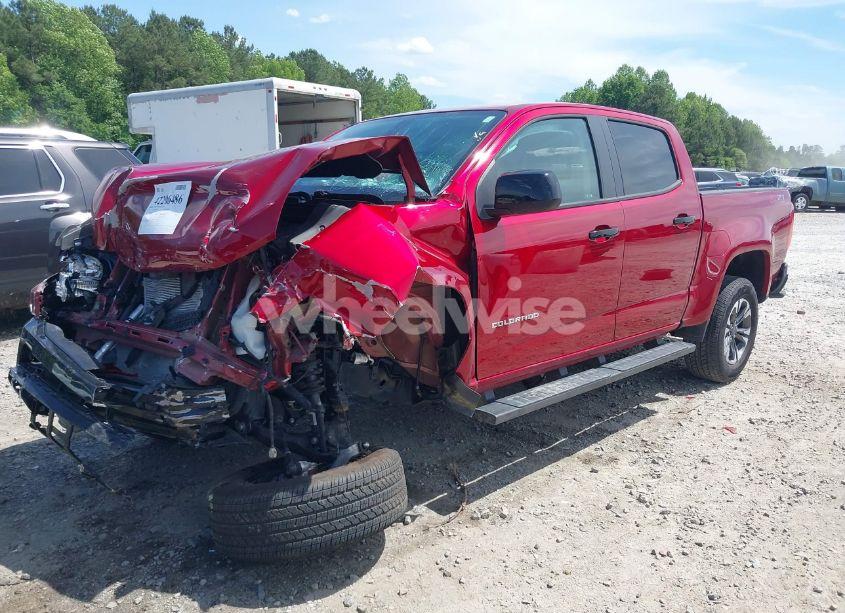 Photo 2 of 2021 Chevrolet Colorado 4WD SHORT BOX Z71 (VIN 1GCGTDEN4M1197644)