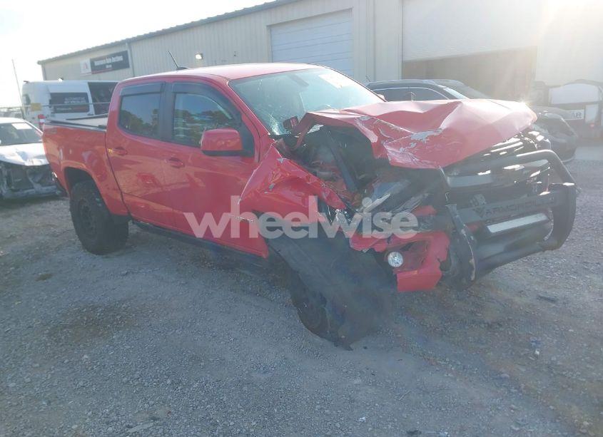 2020 Chevrolet Colorado 4WD SHORT BOX Z71 (VIN 1GCGTDEN6L1215253) main photo