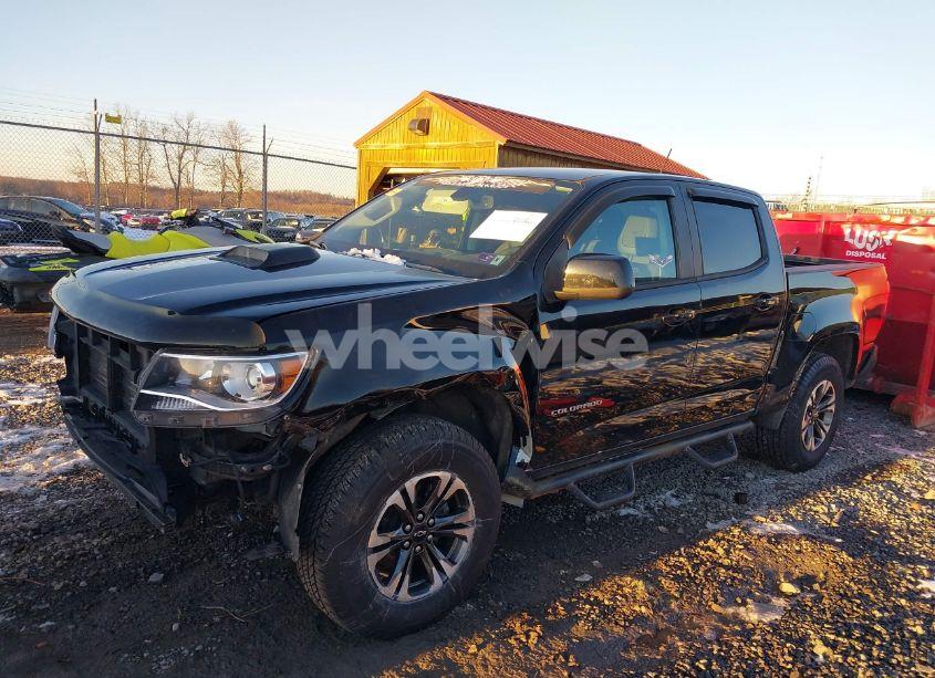 Photo 2 of 2021 Chevrolet Colorado 4WD SHORT BOX Z71 (VIN 1GCGTDEN6M1233477)