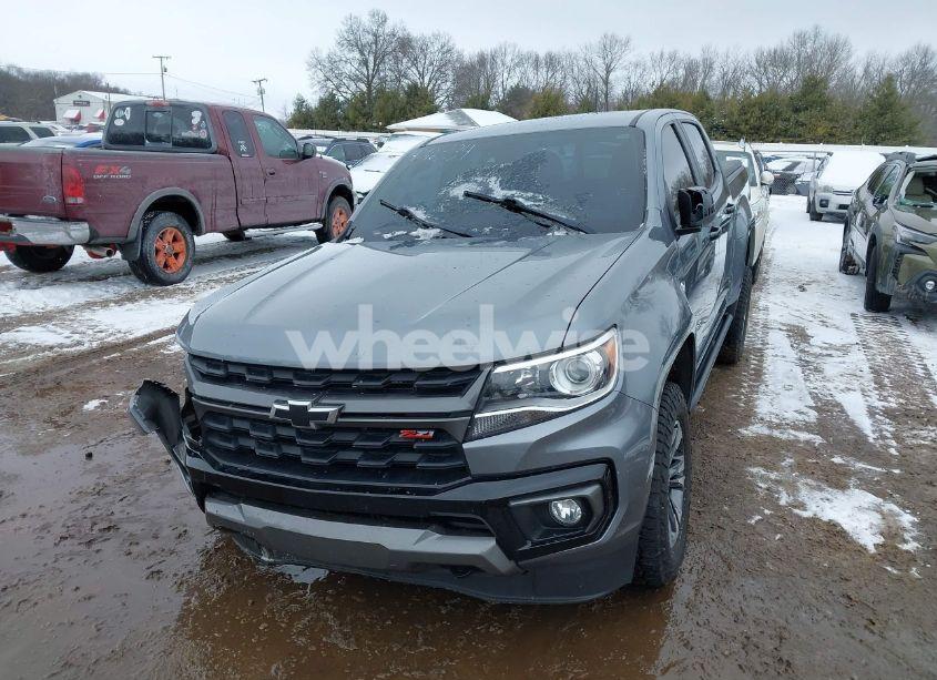 Photo 2 of 2021 Chevrolet Colorado 4WD SHORT BOX Z71 (VIN 1GCGTDEN6M1247525)